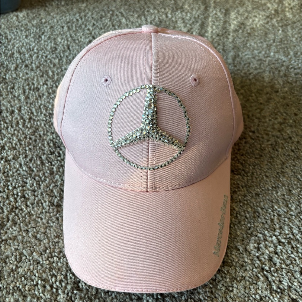 Pink Mercedes-Benz bling diamond cap